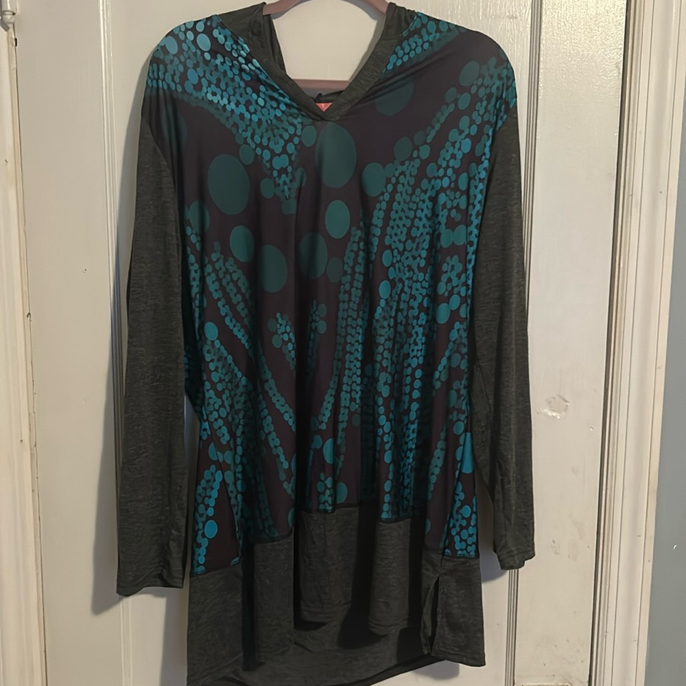 Women’s plus size shirt